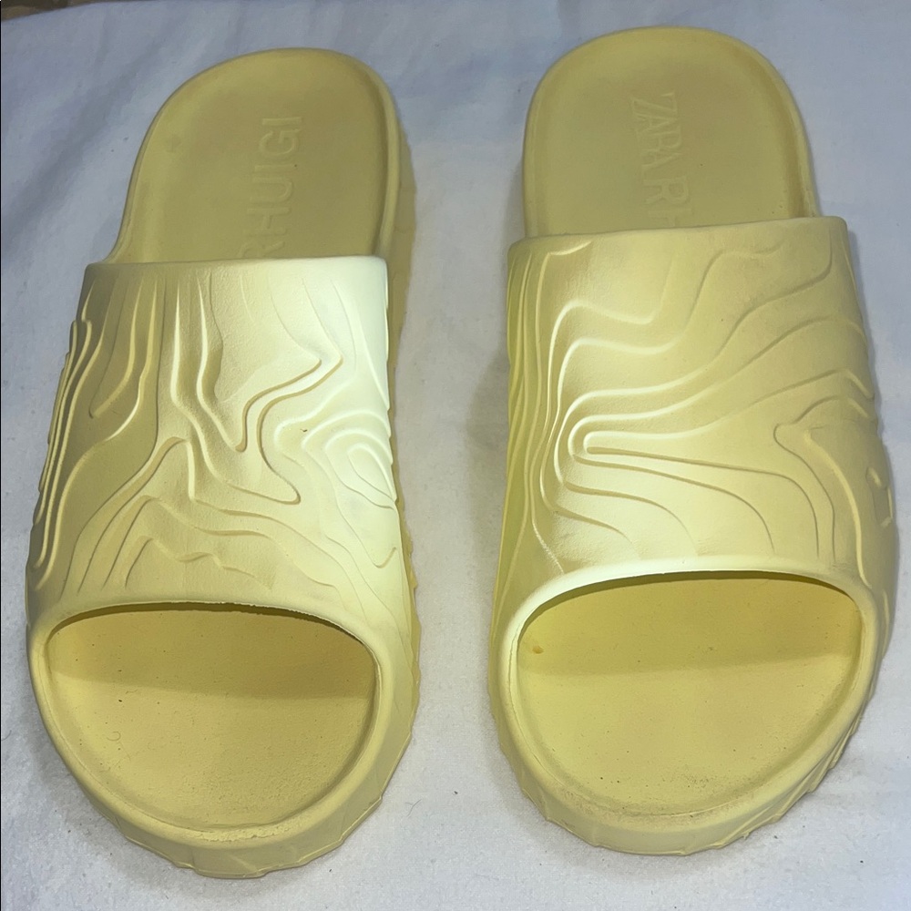 ZARA x Rhuigi RHU COLLABORATION SLIDES EU/45 US12